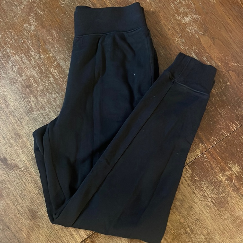 ARITZIA TNA AIRY AF FLEECE CUFFED SWEATPANT